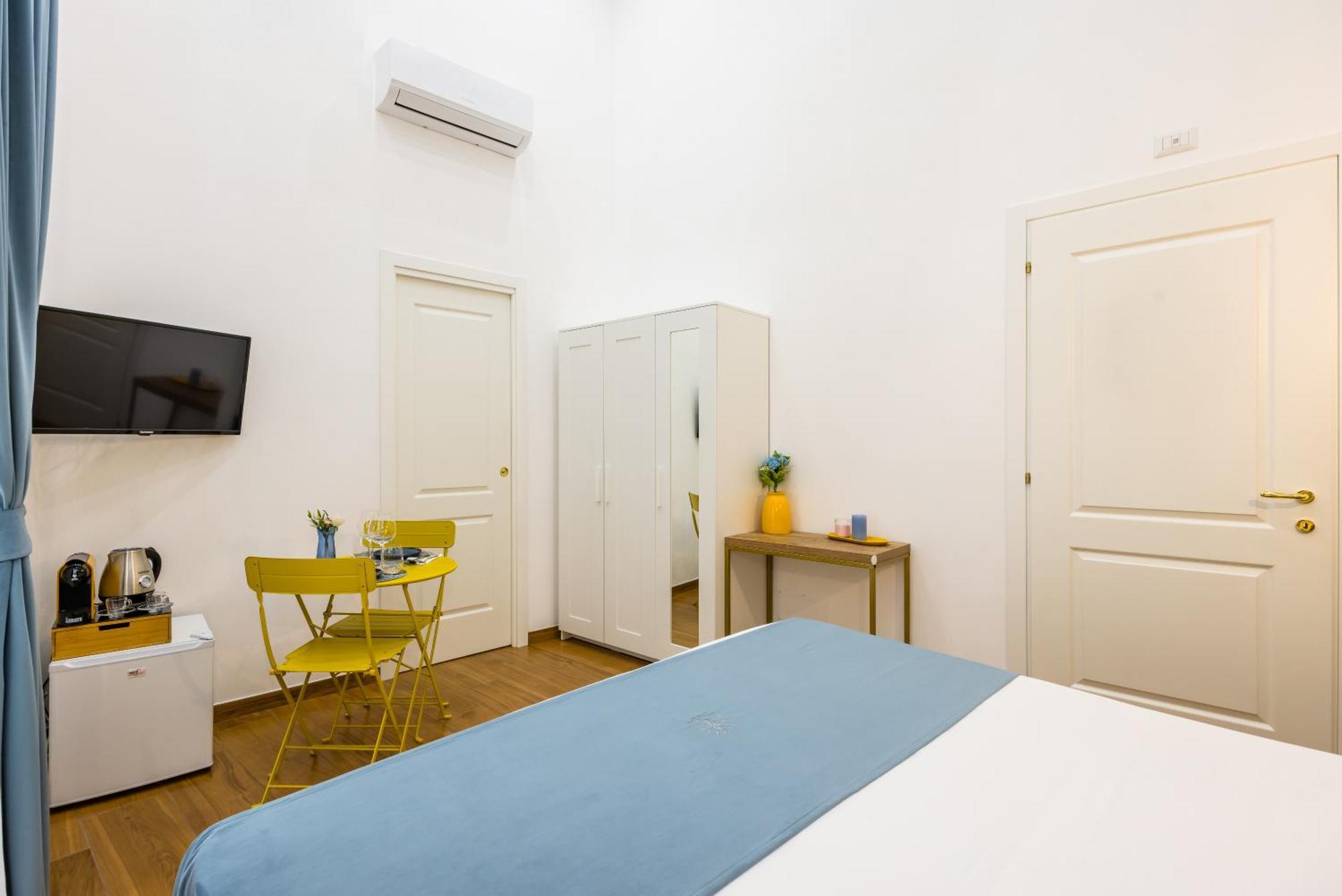 Bed & Breakfast L'angolo D'o Core Naples